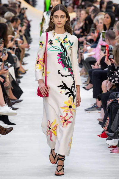 Look 25